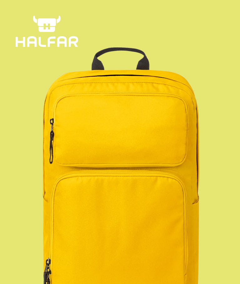 Gelber Halfar Rucksack auf hellgrünem Hintergrund